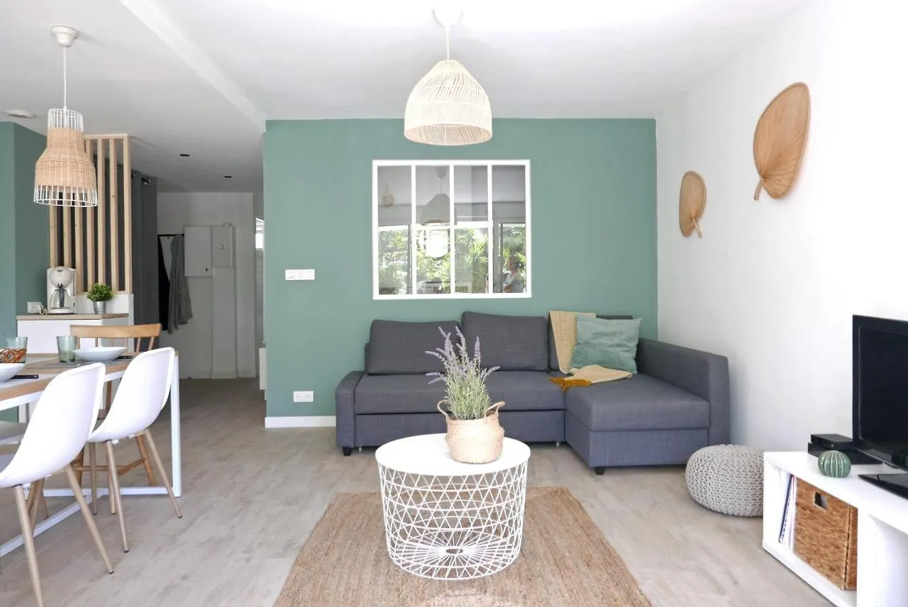 Bandol Azur - 2 Chambres, Balcon, Bord De Mer, Wifi, Climatise Et Parking Prive