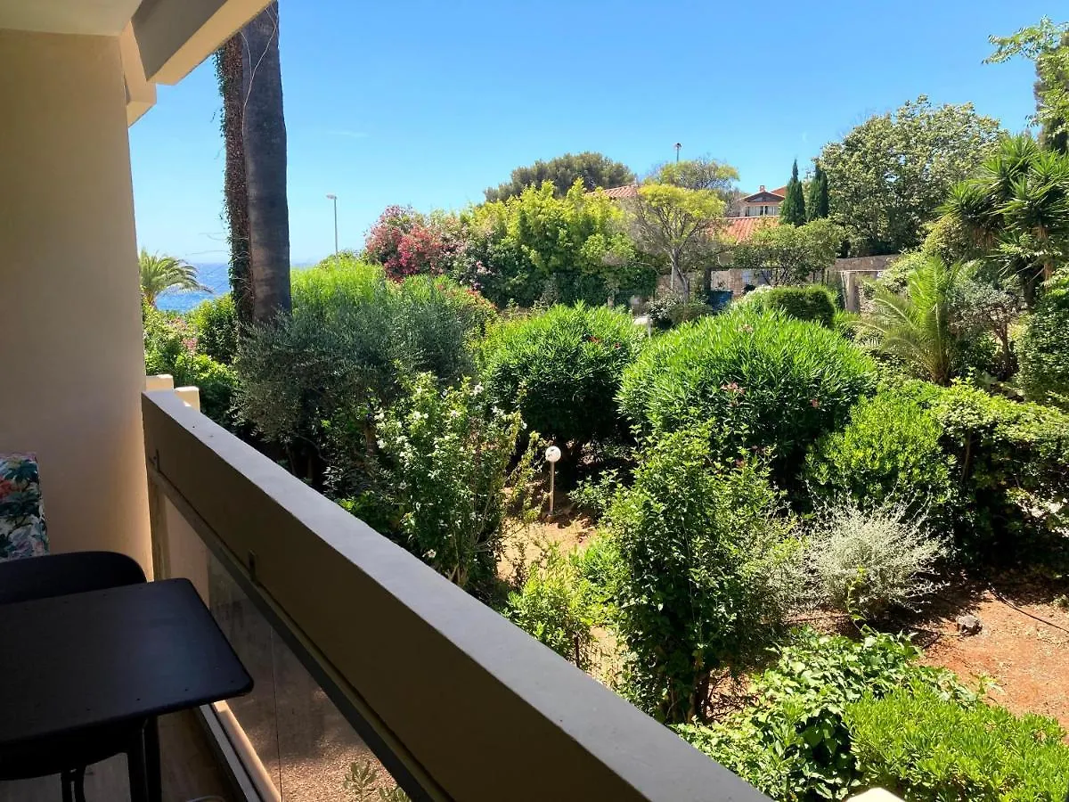 Bandol Azur - 2 Chambres, Balcon, Bord De Mer, Wifi, Climatise Et Parking Prive France